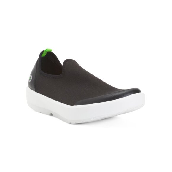 OOFOS White/Black Oomg Eezee Recovery Low Slip On Shoes